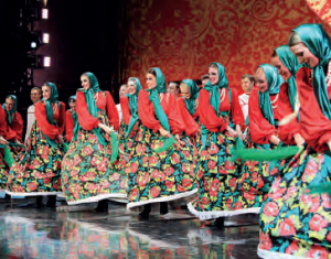 Fotoğraf 3.24 Rus yerli danslarından bir görünüm