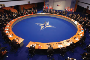 Fotoğraf 3.67 NATO, bir toplantı hâlindeyken