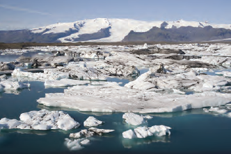 Fotoğraf 4.7 Küresel ısınmanın sonuçlarından biri buzulların erimesidir.