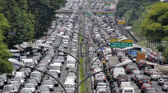 Görsel 1.21 Meksiko City, trafik yoğunluğunun en yoğun olduğu şehirlerden biridir.