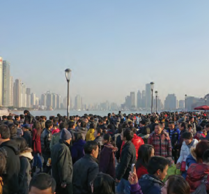 Görsel 1.28 Dünyanın en kalabalık şehirlerinden Şanghay