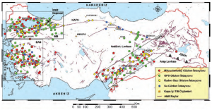 Harita 1.3 Türkiye’deki aktif fay hatları ve bu alanlardaki gözlem istasyonları (www.ydbe.mam.gov.tr)